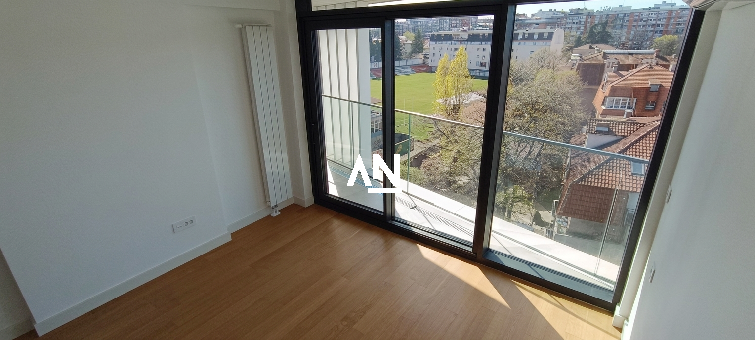 Gemini_Generated_Image_940s98940s98940s