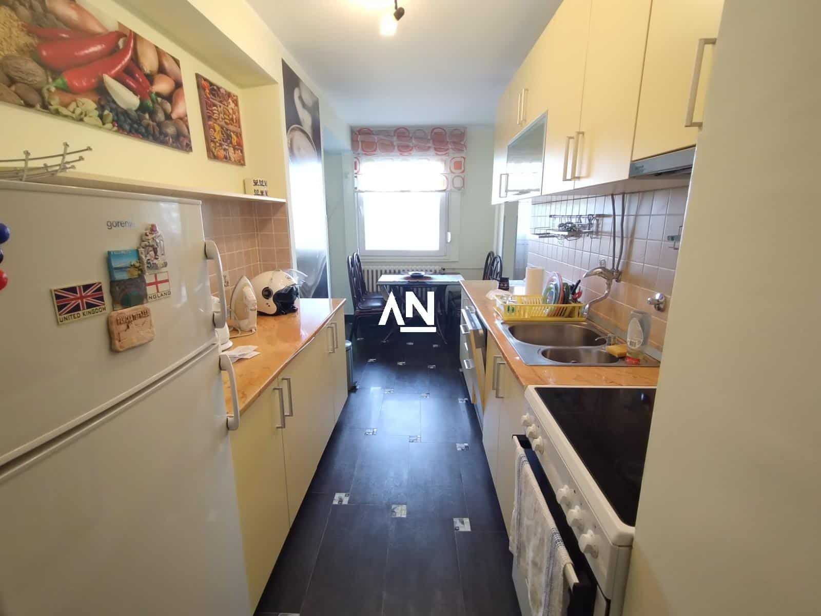 IMG-05afa6338720bc391a69e7ebb900d360-V