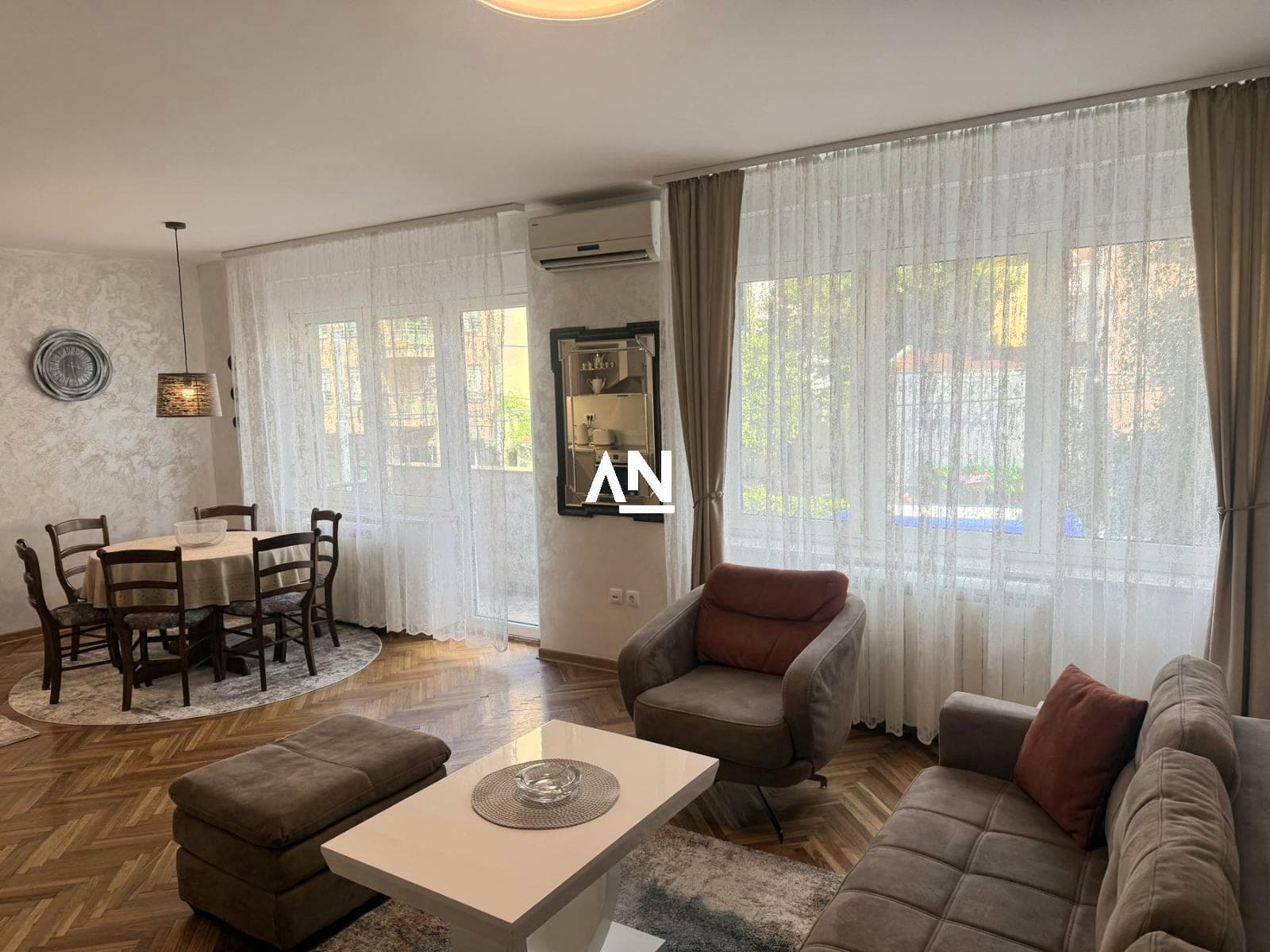 IMG-111de4102faa140c22b2dae1c3f04113-V