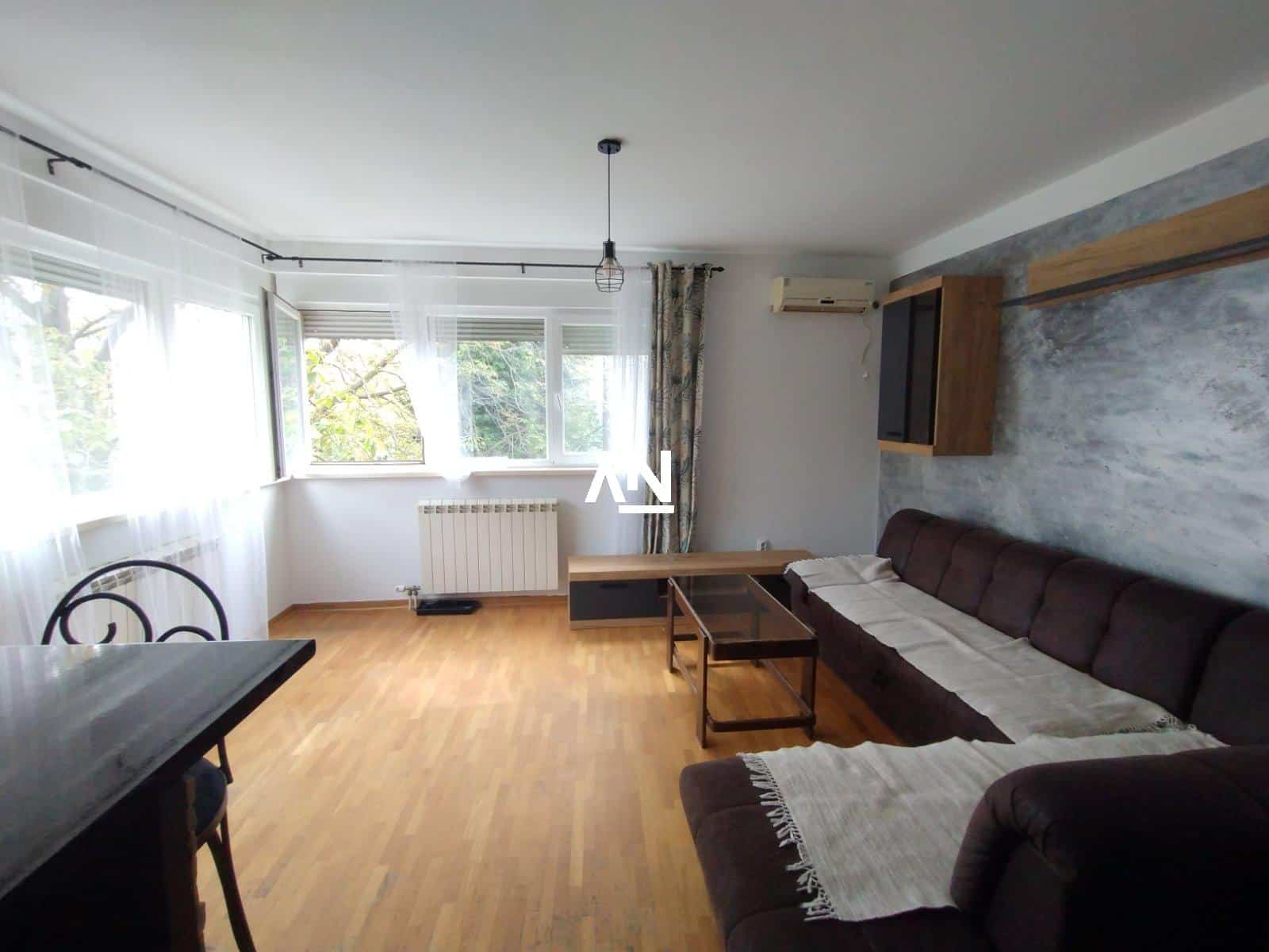 IMG-129fb444e7e053b0068716ff0bcc397d-V