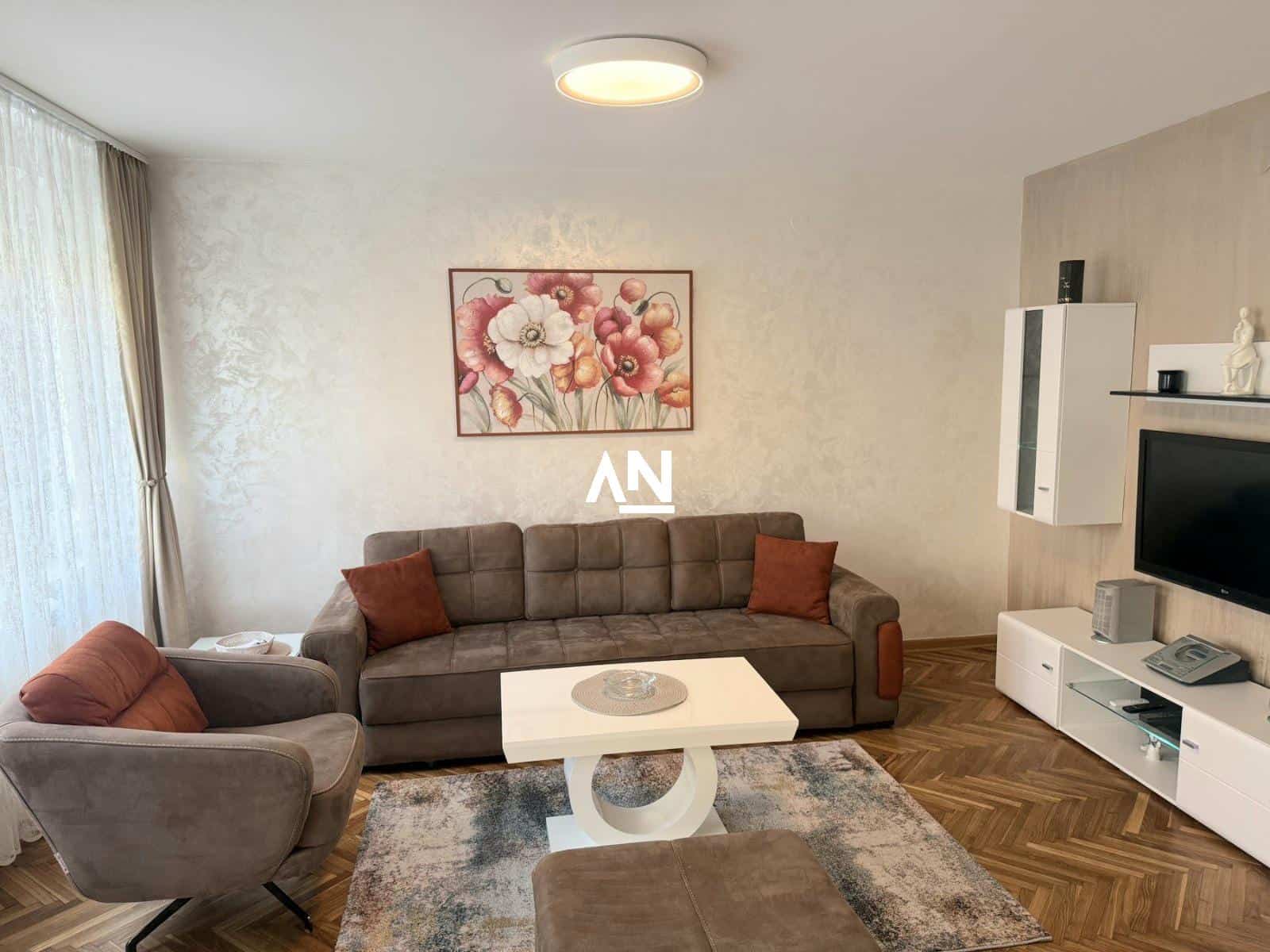 IMG-26b2572b1300594bc10666ea10247dbd-V