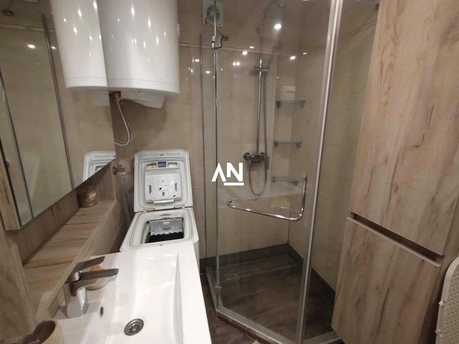 IMG-5e1b4c4db69c4170b79072a5678e75be-V