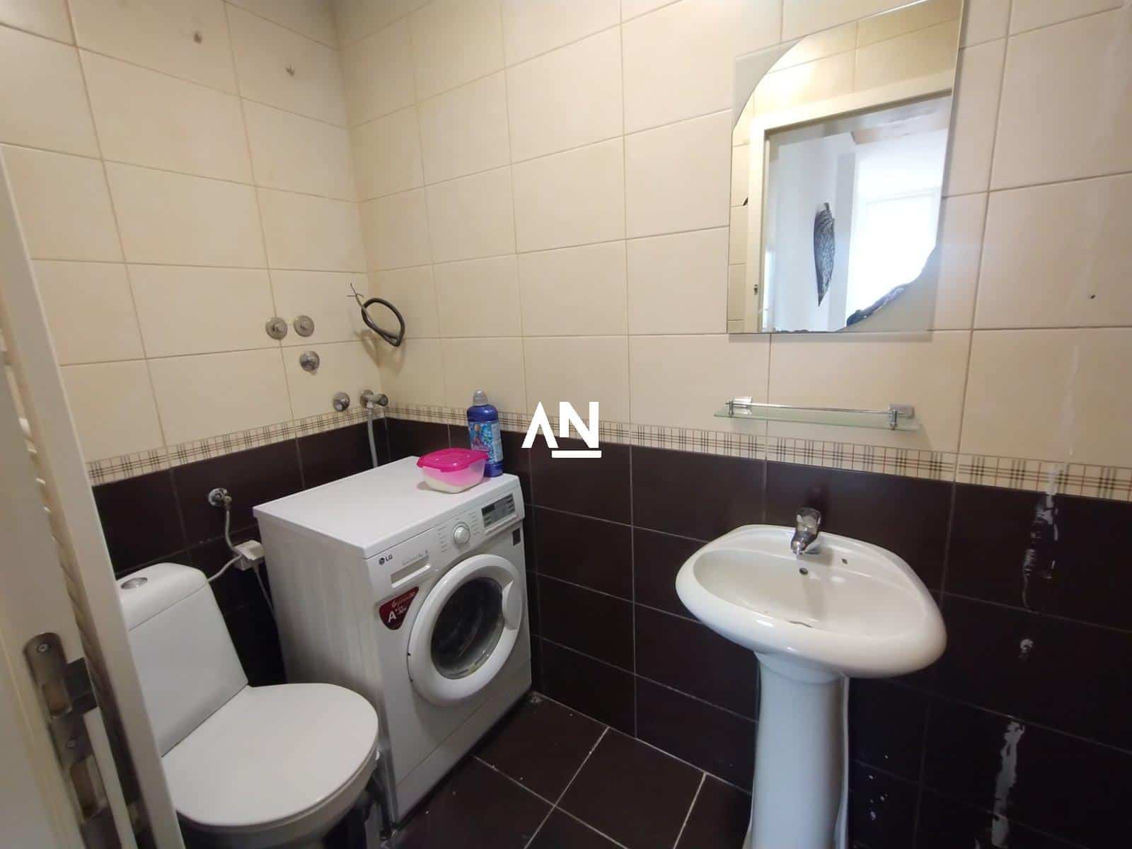 IMG-75ed03e18ba9b9218811c0656ab8f395-V