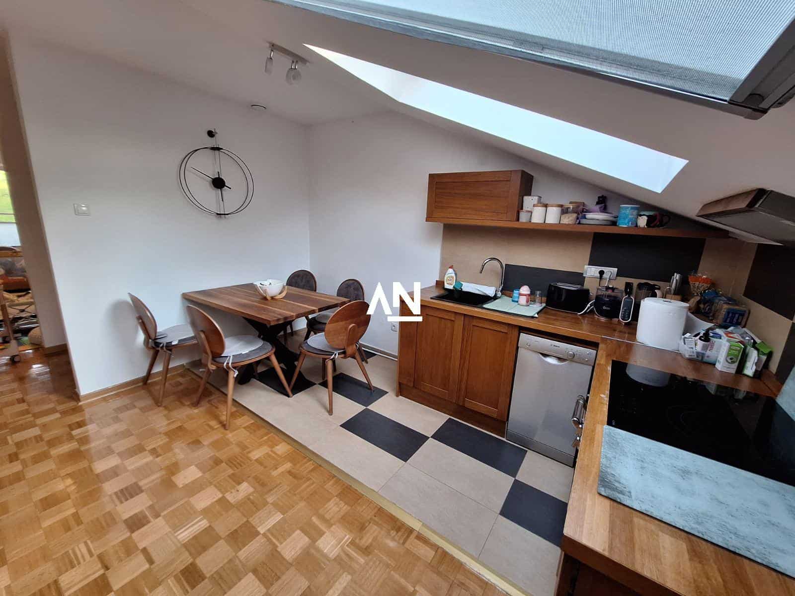 IMG-85a280f0fecbbe60b8a01b1eac1d8a6b-V