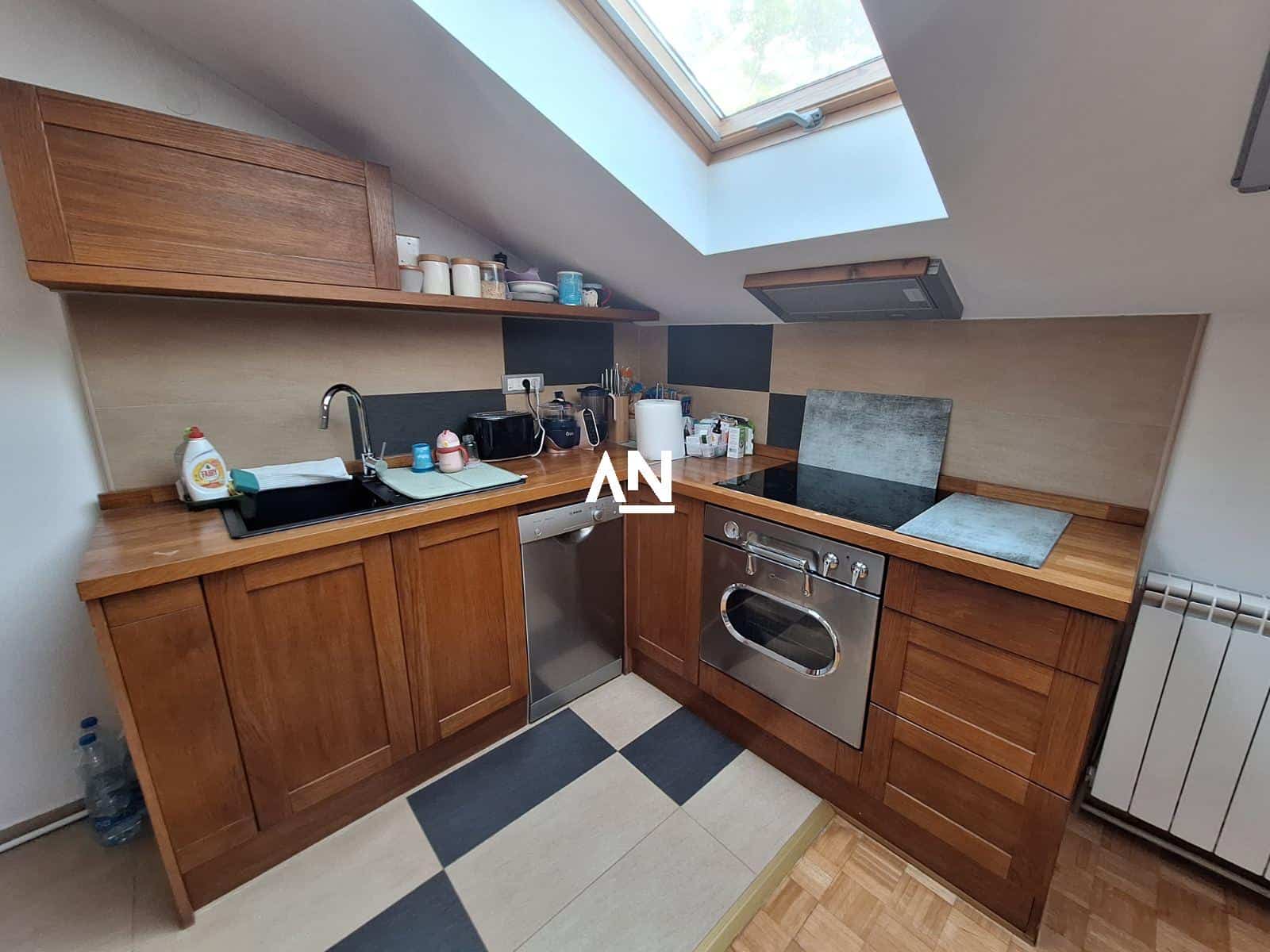 IMG-9f119db9b981d50bb535c7989fbf6700-V