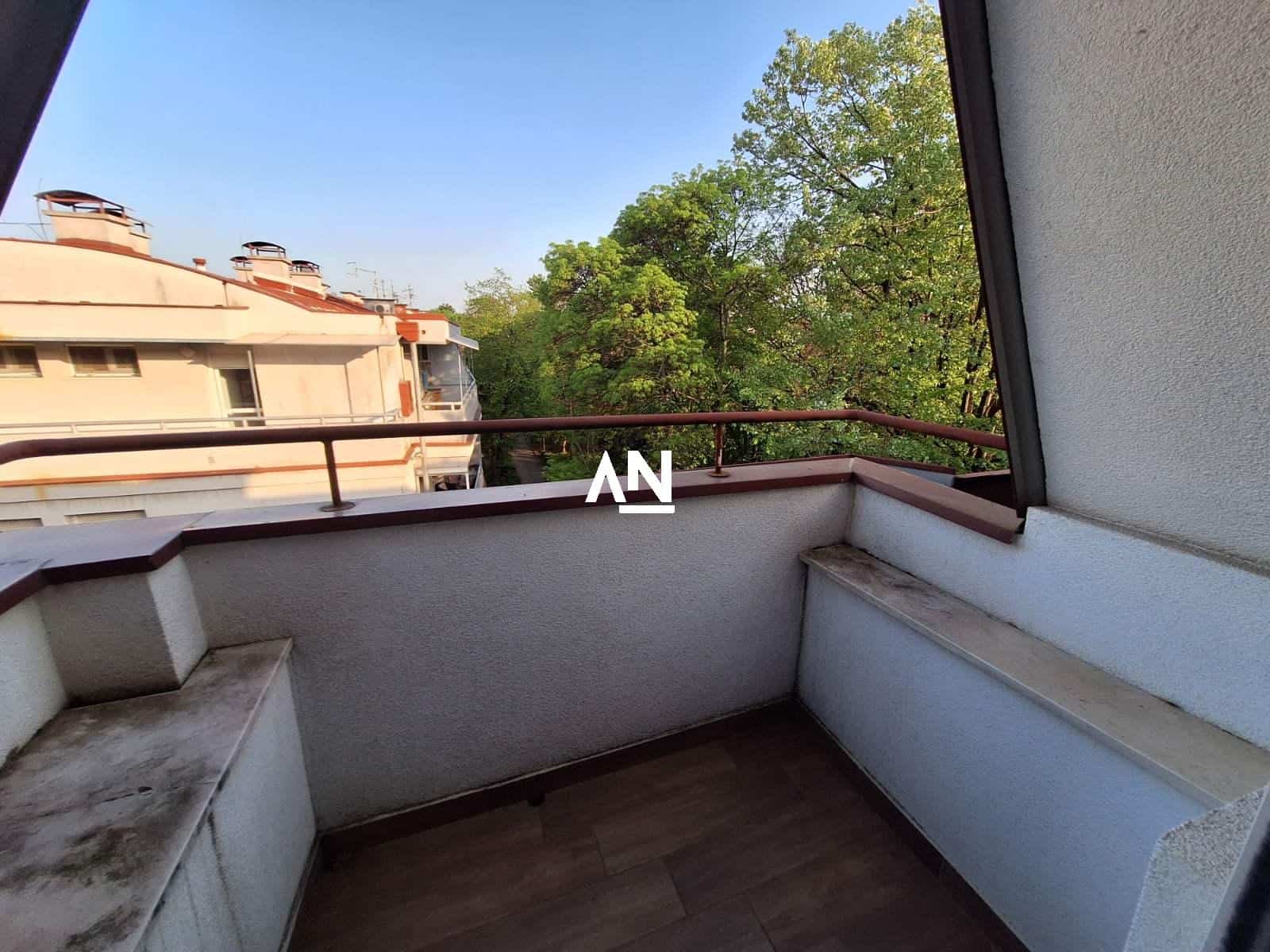 IMG-bfba969923974f61bedf0be735a14ba4-V