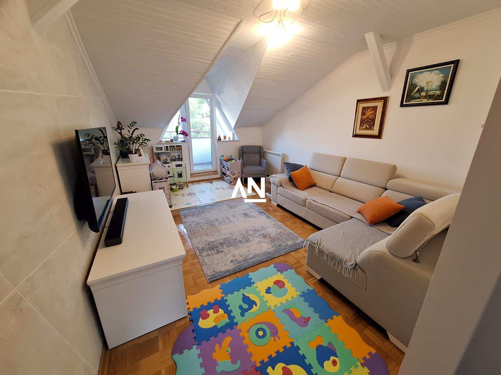 IMG-daa033b9b6c04b9a3ac32b82b58b8fa3-V