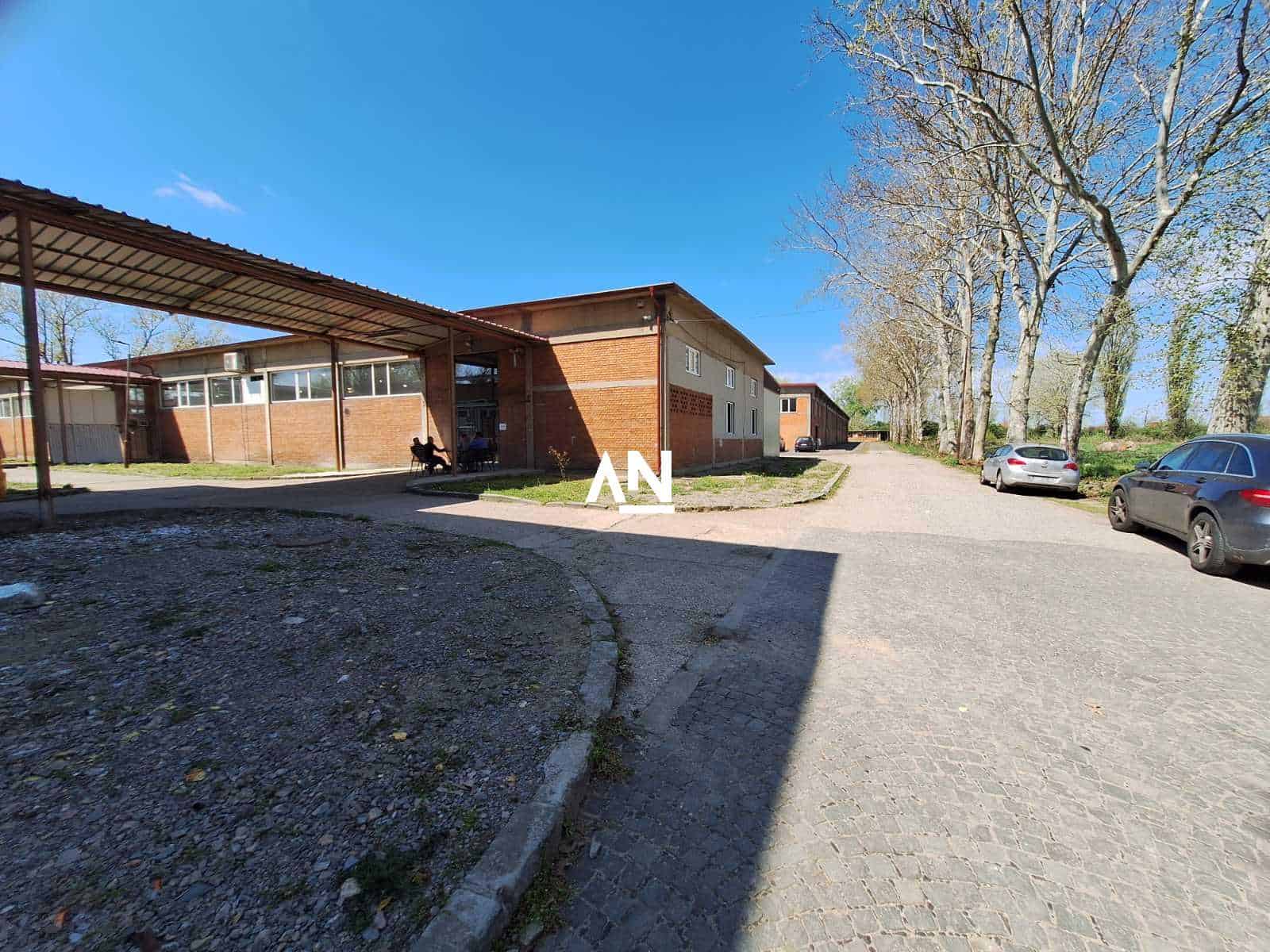 IMG-e3371ebd6369874f1208f0346648c934-V