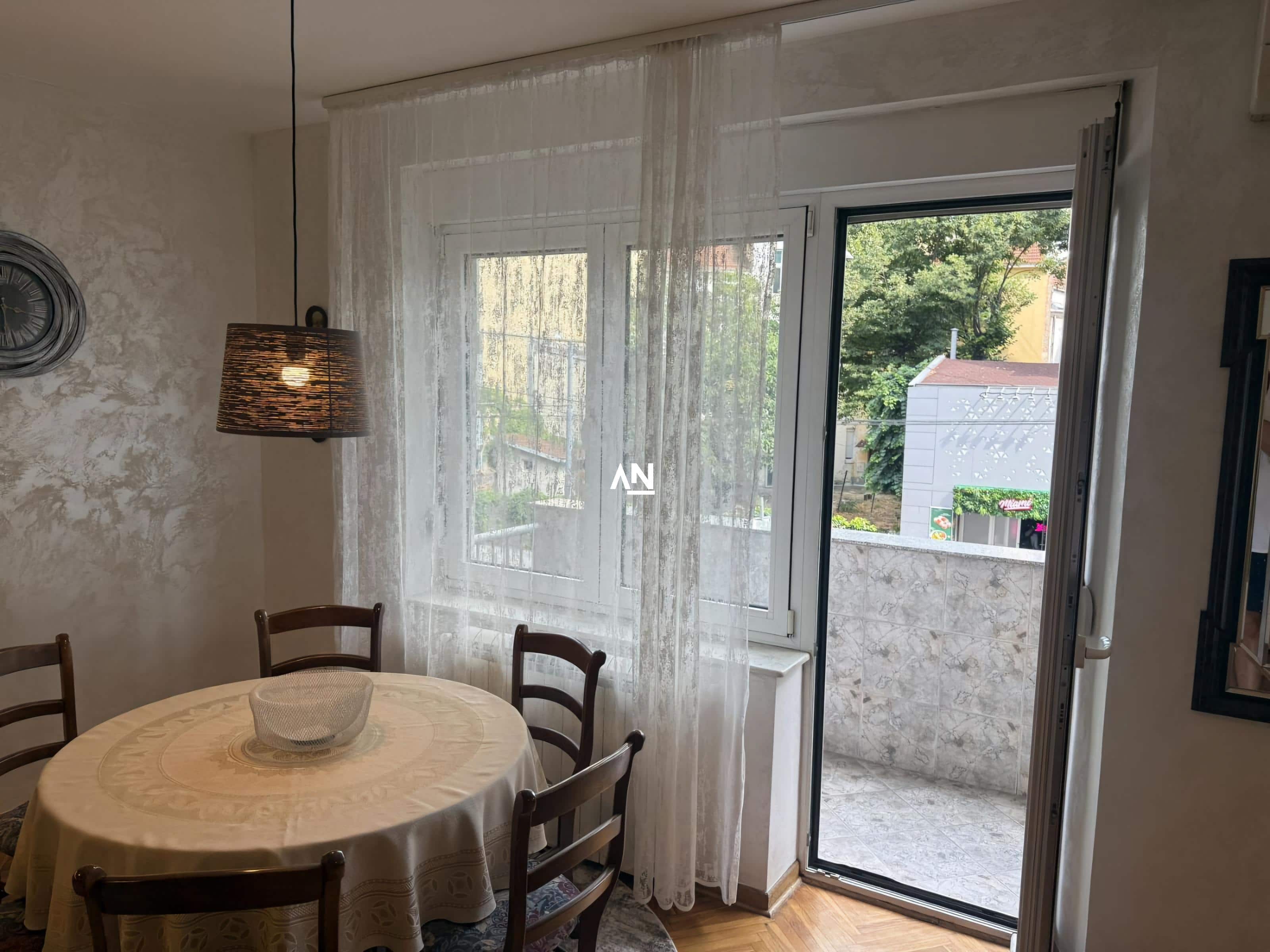 IMG-e59e31d3fed7f22462df90a41aac5c45-V