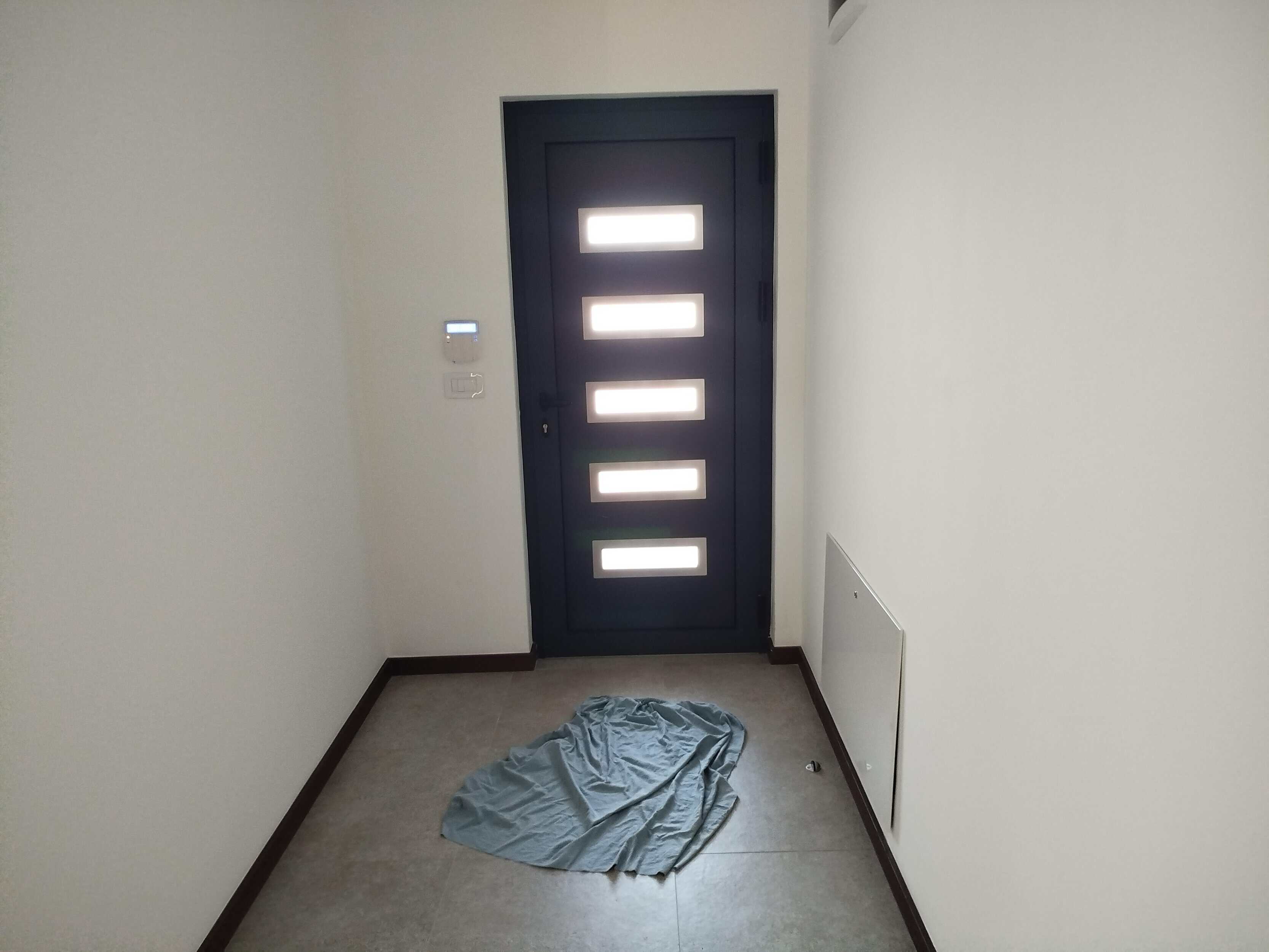 1000024037