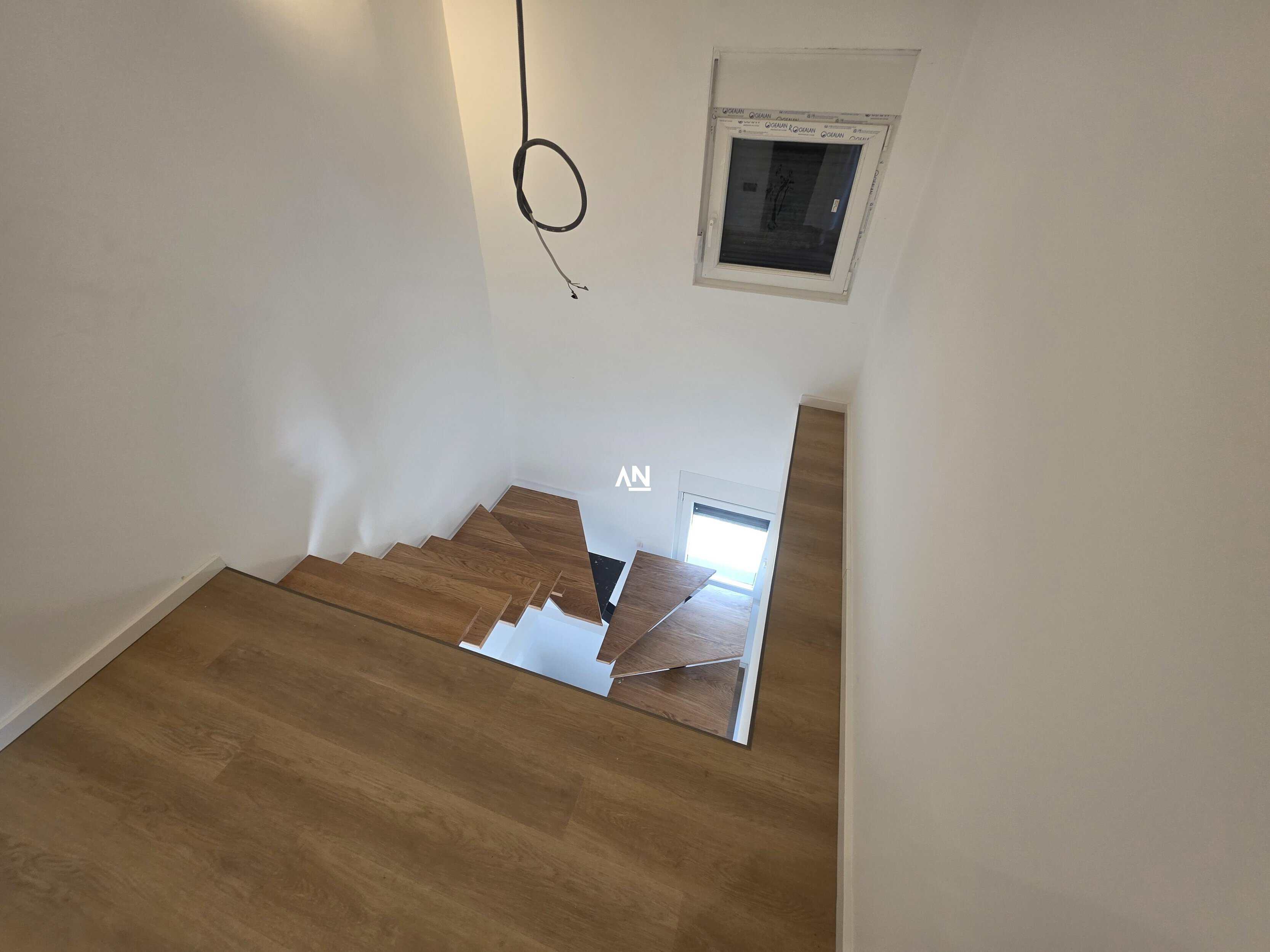 63381